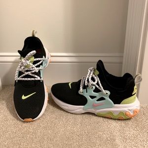 🔥 HARDLY WORN NIKE PRESTO SHOES 🔥